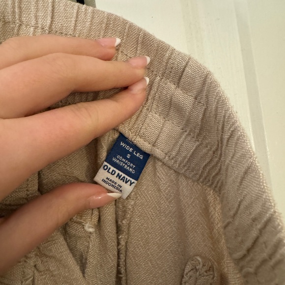 Old Navy Wide Leg Pants - Picture 4 of 6